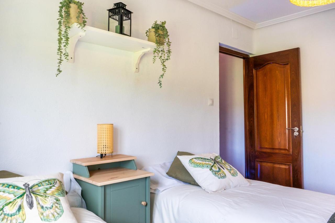Casa Lopez Bed & Breakfast Aviles Exterior photo